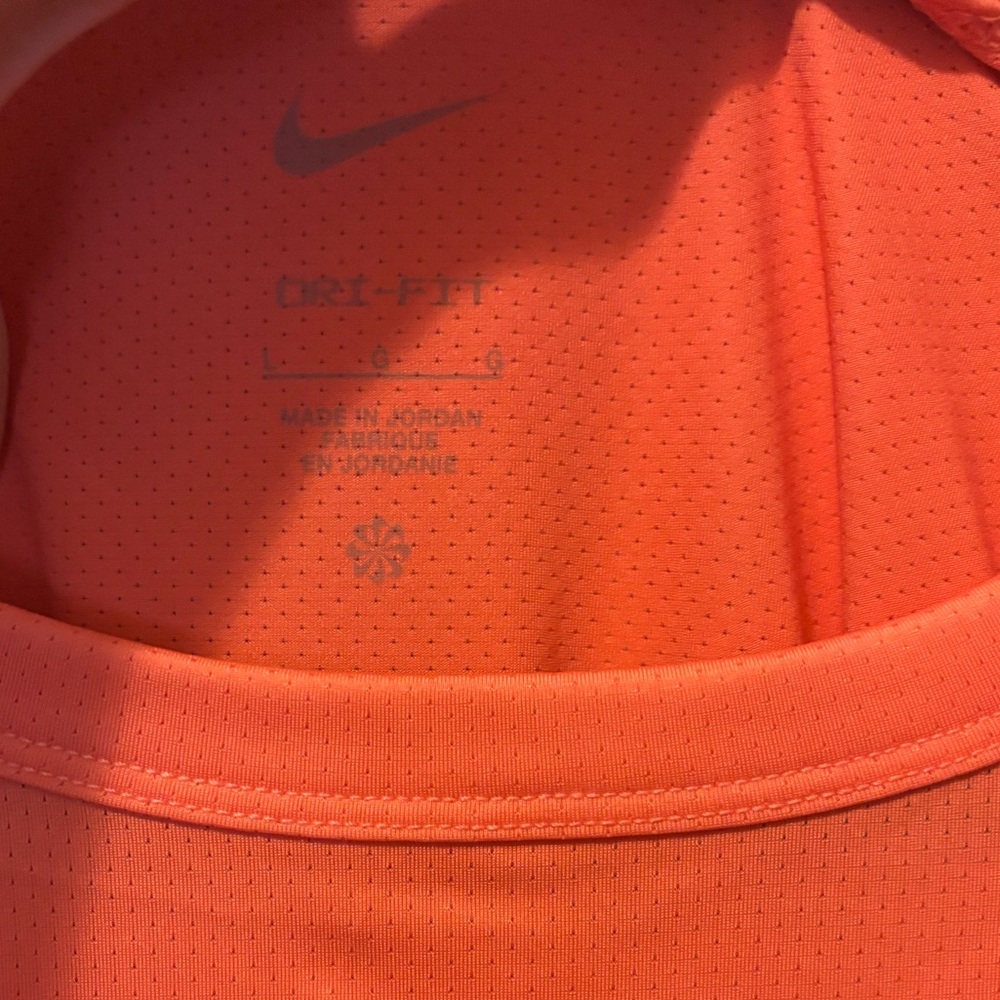 NWT Nike Men's Orange Dri Fit Short Sleeve Tee - Picture 2 of 3